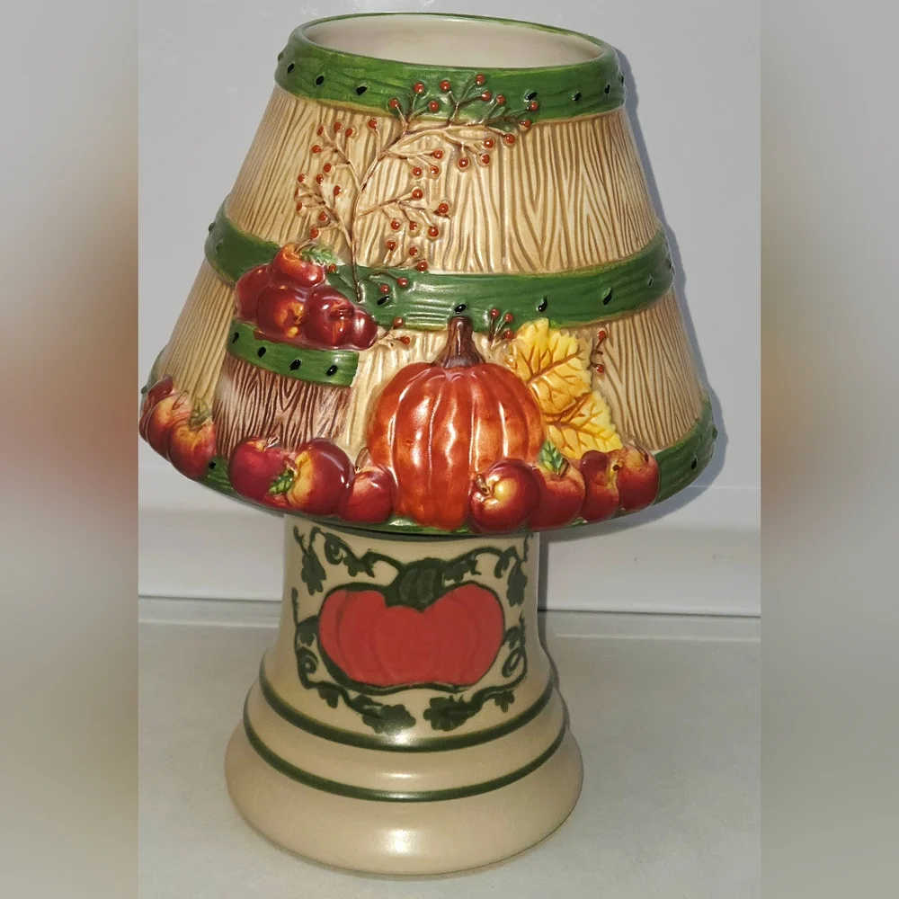 Retired Ceramic Yankee Candle Holder 